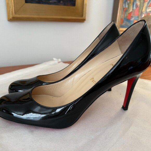 Christian Louboutin Black Pump - Picture 2 of 9